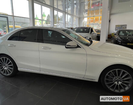 Белый Мерседес Ц 350, объемом двигателя 2 л и пробегом 93 тыс. км за 25500 $, фото 1 на Automoto.ua