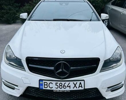Белый Мерседес Ц-Класс, объемом двигателя 1.8 л и пробегом 215 тыс. км за 12000 $, фото 2 на Automoto.ua