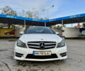 Белый Мерседес Ц-Класс, объемом двигателя 2.14 л и пробегом 147 тыс. км за 13999 $, фото 1 на Automoto.ua