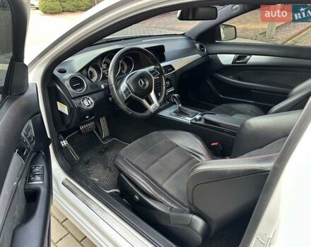 Белый Мерседес Ц-Класс, объемом двигателя 1.8 л и пробегом 178 тыс. км за 11800 $, фото 4 на Automoto.ua