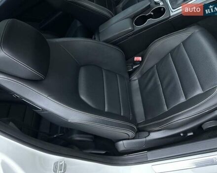 Белый Мерседес Ц-Класс, объемом двигателя 1.8 л и пробегом 215 тыс. км за 12000 $, фото 9 на Automoto.ua