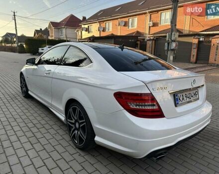 Белый Мерседес Ц-Класс, объемом двигателя 1.8 л и пробегом 178 тыс. км за 11800 $, фото 2 на Automoto.ua