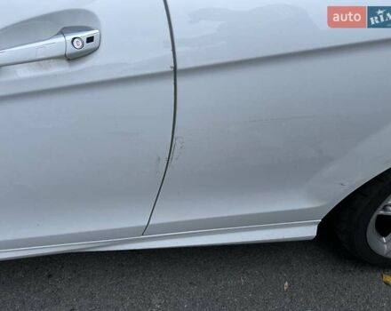 Белый Мерседес Ц-Класс, объемом двигателя 1.8 л и пробегом 215 тыс. км за 12000 $, фото 13 на Automoto.ua