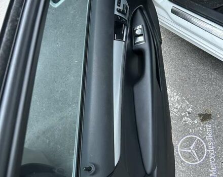 Белый Мерседес Ц-Класс, объемом двигателя 1.8 л и пробегом 215 тыс. км за 12000 $, фото 8 на Automoto.ua