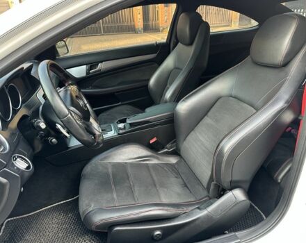 Білий Мерседес Ц-Клас, об'ємом двигуна 1.8 л та пробігом 178 тис. км за 12300 $, фото 3 на Automoto.ua