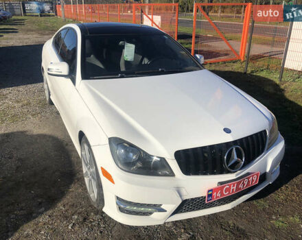Белый Мерседес Ц-Класс, объемом двигателя 1.8 л и пробегом 150 тыс. км за 11999 $, фото 1 на Automoto.ua