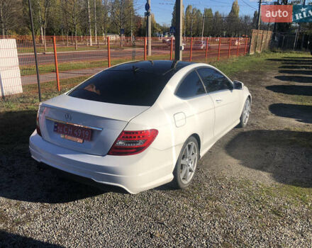 Белый Мерседес Ц-Класс, объемом двигателя 1.8 л и пробегом 150 тыс. км за 11999 $, фото 3 на Automoto.ua