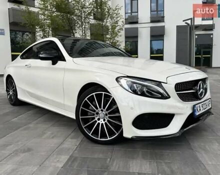 Белый Мерседес Ц-Класс, объемом двигателя 1.99 л и пробегом 135 тыс. км за 28500 $, фото 2 на Automoto.ua