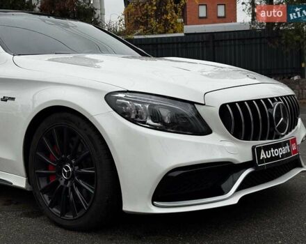 Білий Мерседес Ц-Клас, об'ємом двигуна 3 л та пробігом 88 тис. км за 30740 $, фото 5 на Automoto.ua