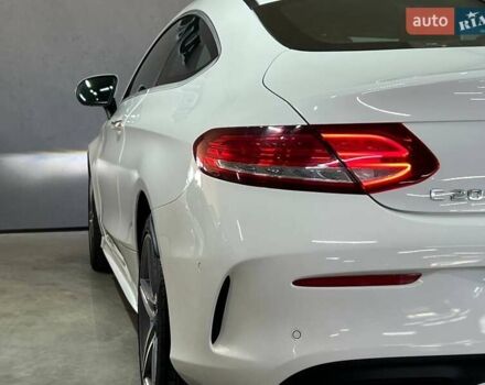 Белый Мерседес Ц-Класс, объемом двигателя 1.99 л и пробегом 150 тыс. км за 23500 $, фото 5 на Automoto.ua