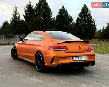 Белый Мерседес Ц-Класс, объемом двигателя 3 л и пробегом 95 тыс. км за 34990 $, фото 3 на Automoto.ua