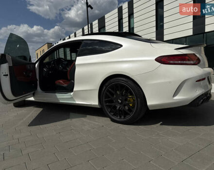 Білий Мерседес Ц-Клас, об'ємом двигуна 2 л та пробігом 111 тис. км за 36000 $, фото 6 на Automoto.ua