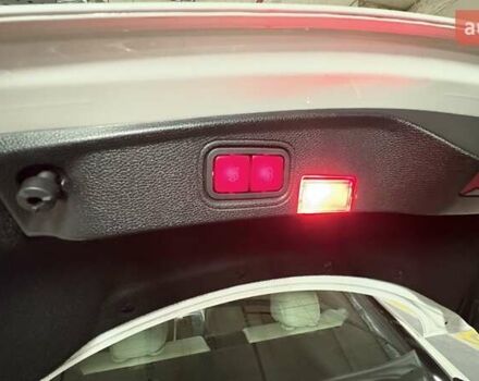 Белый Мерседес Ц-Класс, объемом двигателя 1.99 л и пробегом 105 тыс. км за 26500 $, фото 31 на Automoto.ua