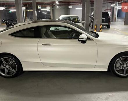 Белый Мерседес Ц-Класс, объемом двигателя 1.99 л и пробегом 105 тыс. км за 26500 $, фото 3 на Automoto.ua