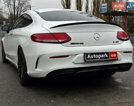 Білий Мерседес Ц-Клас, об'ємом двигуна 3 л та пробігом 88 тис. км за 30740 $, фото 16 на Automoto.ua