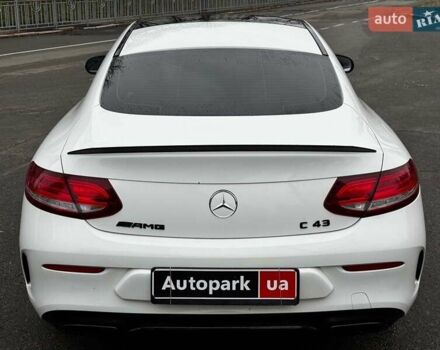 Білий Мерседес Ц-Клас, об'ємом двигуна 3 л та пробігом 88 тис. км за 30740 $, фото 15 на Automoto.ua