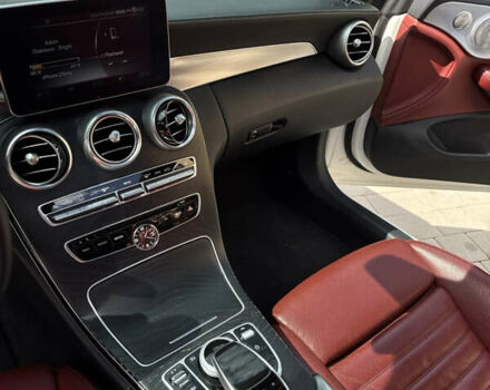 Білий Мерседес Ц-Клас, об'ємом двигуна 2 л та пробігом 111 тис. км за 36000 $, фото 2 на Automoto.ua