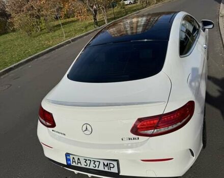 Белый Мерседес Ц-Класс, объемом двигателя 1.99 л и пробегом 120 тыс. км за 37210 $, фото 5 на Automoto.ua