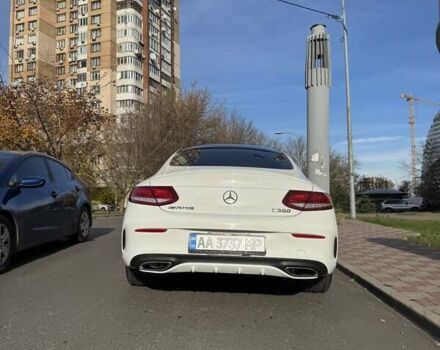 Белый Мерседес Ц-Класс, объемом двигателя 1.99 л и пробегом 120 тыс. км за 37210 $, фото 6 на Automoto.ua