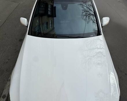 Белый Мерседес Ц-Класс, объемом двигателя 1.99 л и пробегом 120 тыс. км за 37210 $, фото 8 на Automoto.ua