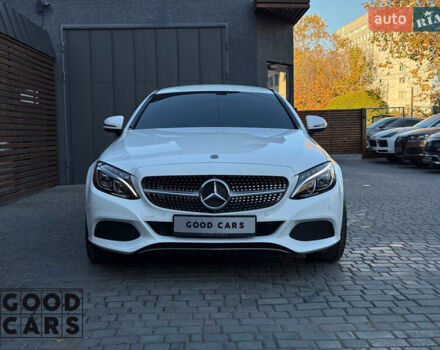 Мерседес Ц-Класс 2017 в Одессе на Automoto.ua Белый Мерседес Ц-Класс, объемом двигателя 1.99 л и пробегом 37 тыс. км за 29900 $, фото 1 на Automoto.ua