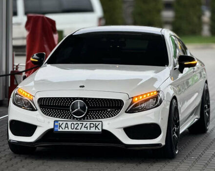 Белый Мерседес Ц-Класс, объемом двигателя 3 л и пробегом 133 тыс. км за 24999 $, фото 3 на Automoto.ua