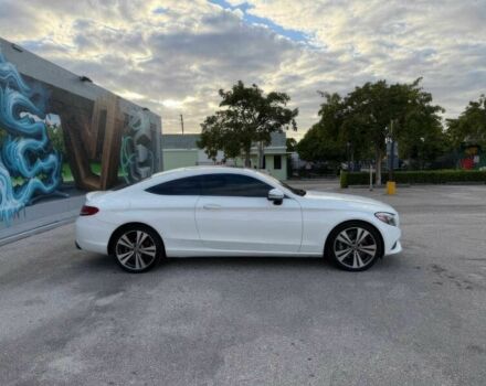 Белый Мерседес Ц-Класс, объемом двигателя 2 л и пробегом 68 тыс. км за 11000 $, фото 3 на Automoto.ua