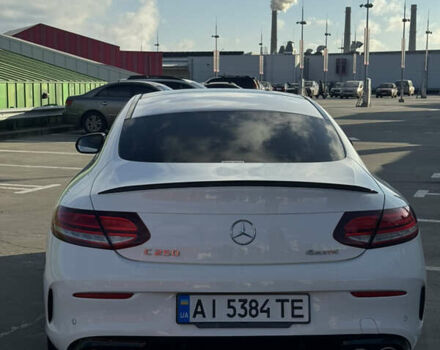 Белый Мерседес Ц-Класс, объемом двигателя 1.95 л и пробегом 103 тыс. км за 39999 $, фото 5 на Automoto.ua