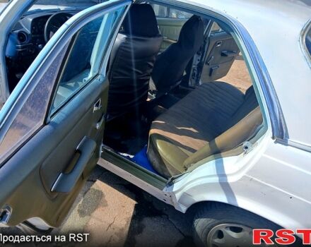 Білий Мерседес Ц-Клас, об'ємом двигуна 2 л та пробігом 450 тис. км за 2000 $, фото 5 на Automoto.ua