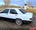 Белый Мерседес Ц-Класс, объемом двигателя 20 л и пробегом 255 тыс. км за 1400 $, фото 3 на Automoto.ua