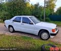 Білий Мерседес Ц-Клас, об'ємом двигуна 2 л та пробігом 250 тис. км за 2400 $, фото 1 на Automoto.ua
