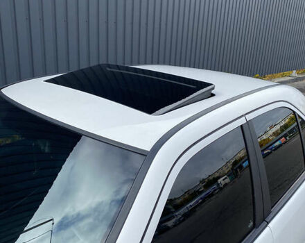 Белый Мерседес Ц-Класс, объемом двигателя 1.8 л и пробегом 350 тыс. км за 3500 $, фото 7 на Automoto.ua