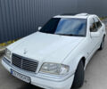 Белый Мерседес Ц-Класс, объемом двигателя 1.8 л и пробегом 350 тыс. км за 3500 $, фото 1 на Automoto.ua