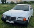 Білий Мерседес Ц-Клас, об'ємом двигуна 1.8 л та пробігом 450 тис. км за 1400 $, фото 1 на Automoto.ua