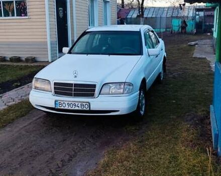 Мерседес Ц-Клас 1995 у Тернополі на Automoto.ua Білий Мерседес Ц-Клас, об'ємом двигуна 1.8 л та пробігом 600 тис. км за 2600 $, фото 5 на Automoto.ua