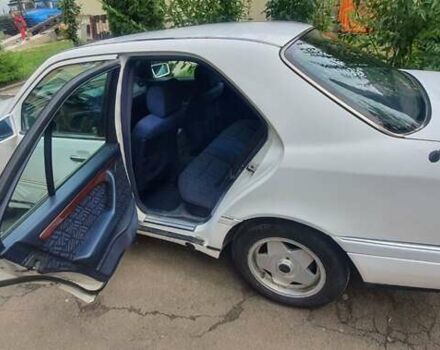 Белый Мерседес Ц-Класс, объемом двигателя 1.8 л и пробегом 271 тыс. км за 3500 $, фото 4 на Automoto.ua