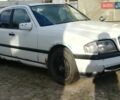Білий Мерседес Ц-Клас, об'ємом двигуна 1.8 л та пробігом 320 тис. км за 1150 $, фото 1 на Automoto.ua