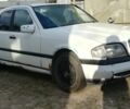 Білий Мерседес Ц-Клас, об'ємом двигуна 1.8 л та пробігом 320 тис. км за 1150 $, фото 1 на Automoto.ua