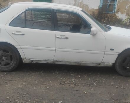 Білий Мерседес Ц-Клас, об'ємом двигуна 1.8 л та пробігом 30 тис. км за 1894 $, фото 3 на Automoto.ua