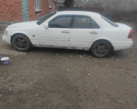 Білий Мерседес Ц-Клас, об'ємом двигуна 1.8 л та пробігом 30 тис. км за 1894 $, фото 1 на Automoto.ua