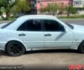 Белый Мерседес Ц-Класс, объемом двигателя 1.8 л и пробегом 250 тыс. км за 2900 $, фото 2 на Automoto.ua