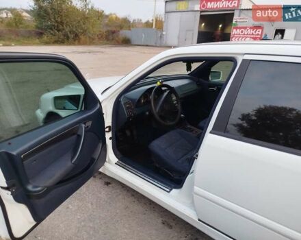 Білий Мерседес Ц-Клас, об'ємом двигуна 1.8 л та пробігом 410 тис. км за 3200 $, фото 4 на Automoto.ua