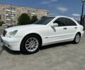 Белый Мерседес Ц-Класс, объемом двигателя 2.1 л и пробегом 202 тыс. км за 5500 $, фото 2 на Automoto.ua