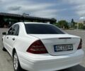 Белый Мерседес Ц-Класс, объемом двигателя 2.1 л и пробегом 202 тыс. км за 5500 $, фото 4 на Automoto.ua