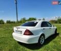 Білий Мерседес Ц-Клас, об'ємом двигуна 2.1 л та пробігом 329 тис. км за 6250 $, фото 2 на Automoto.ua