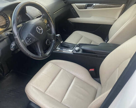 Білий Мерседес Ц-Клас, об'ємом двигуна 1.8 л та пробігом 201 тис. км за 8000 $, фото 7 на Automoto.ua