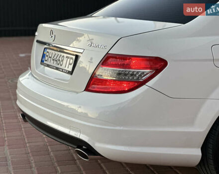 Белый Мерседес Ц-Класс, объемом двигателя 3 л и пробегом 155 тыс. км за 11700 $, фото 24 на Automoto.ua