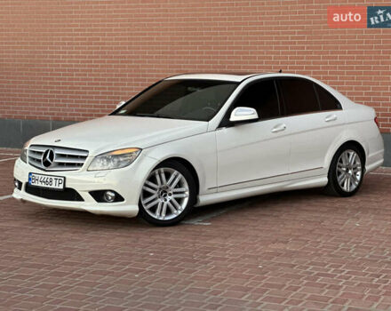 Белый Мерседес Ц-Класс, объемом двигателя 3 л и пробегом 155 тыс. км за 11700 $, фото 5 на Automoto.ua
