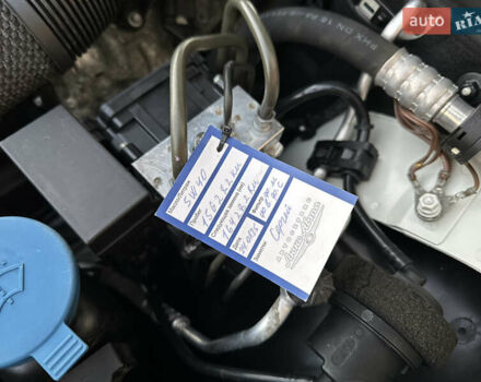 Белый Мерседес Ц-Класс, объемом двигателя 3 л и пробегом 155 тыс. км за 11700 $, фото 63 на Automoto.ua