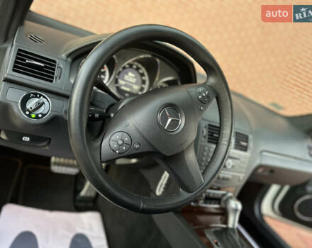 Белый Мерседес Ц-Класс, объемом двигателя 3 л и пробегом 155 тыс. км за 11700 $, фото 43 на Automoto.ua